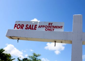 Mortgage demand shrinks as interest rates hit the highest level in nearly 23 years