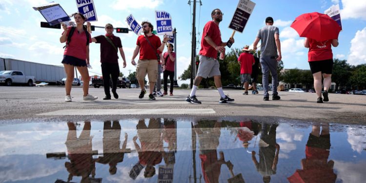 UAW reveals newest strike locations at GM and Ford amid ongoing fight with Detroit’s Big Three