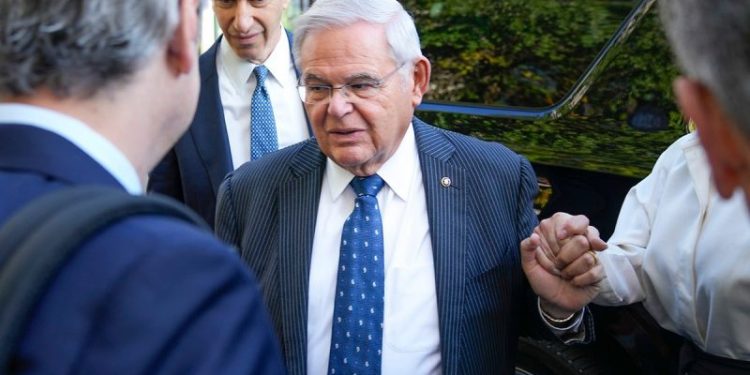 Menendez says he will not resign in closed meeting with Democrats: ‘I will continue to cast votes’
