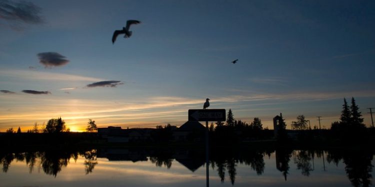 FBI tracks over 100 incidents of Chinese nationals posing as tourists to breach US military sites: report