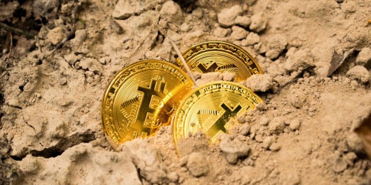Bitcoin and Ethereum: Bitcoin falls back to the $26000