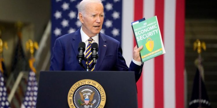 Biden slams ‘MAGAnomics,’ ignores Hunter’s legal woes in first speech since indictment