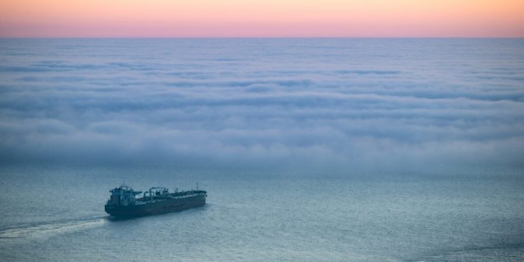 Oil and natural gas: The price of oil rises to $84.00