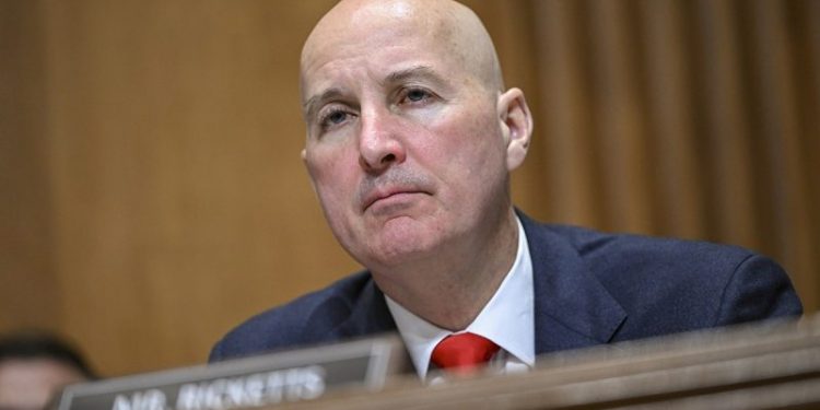 GOP senator demands federal standard for AI content identification