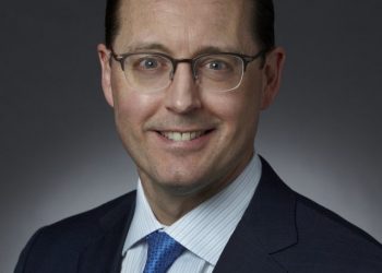 Walgreens names veteran health care executive Tim Wentworth as next CEO