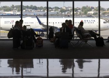 Delta makes more tweaks to frequent flyer program after backlash