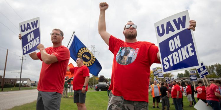 Autoworkers strike expands again with walkout at GM SUV plant