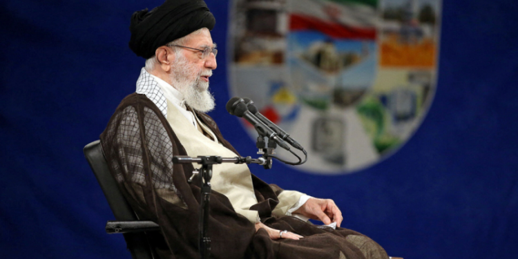 Iran calls on Arab nations to impose oil embargo on Israel, expel ambassadors