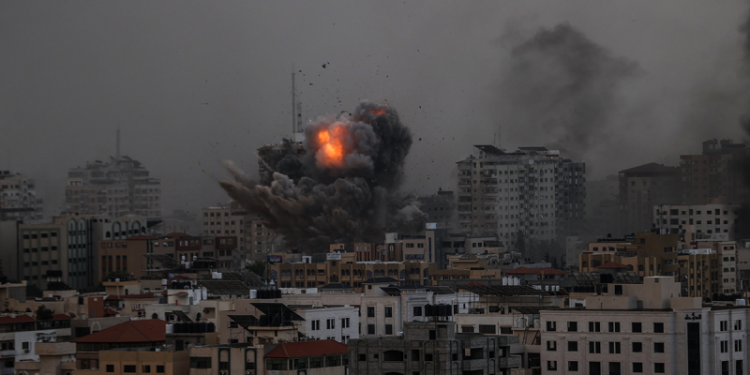 Hamas armed wing warns it will start killing Israeli hostages for any new bombing of homes without warning