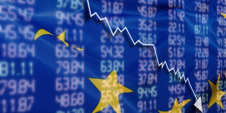 EURUSD and GBPUSD: EURUSD struggles with EMA50