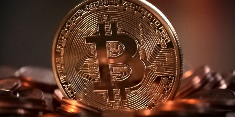 Bitcoin is on the defensive, Ethereum is under more pressure