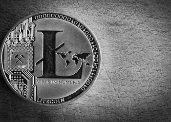 SafeMoon and Litecoin: LItecoin puts pressure on 67.00