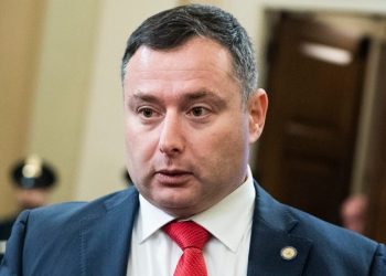 Key Trump impeachment figure running for Congress as Democrat