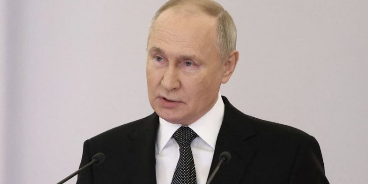 Putin announces presidential re-election bid, fifth term expected to be certain