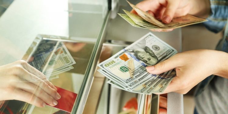 The Dollar’s Dance in Holiday-Thinned Trade
