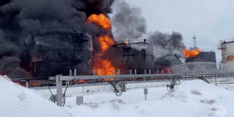 Russian forces bring down Ukrainian drone, munitions explode and set Klintsy oil depot ablaze