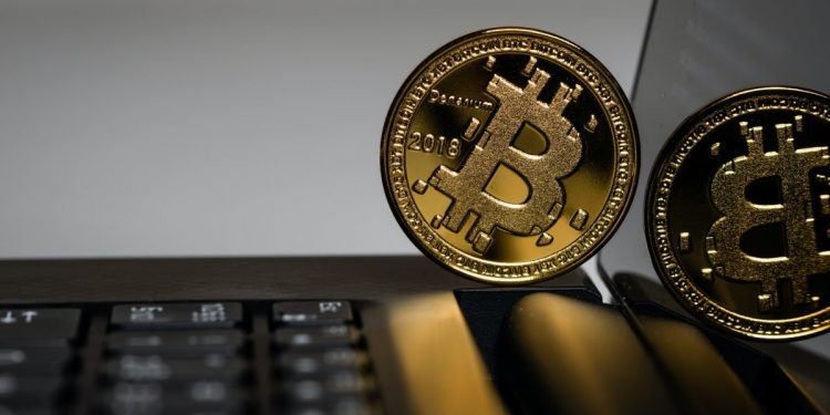 Bitcoin and Ethereum: Ethereum slips to $2361 to new low