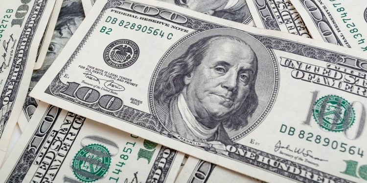 U.S. Dollar Fluctuates Amid Global Central Bank Dynamics