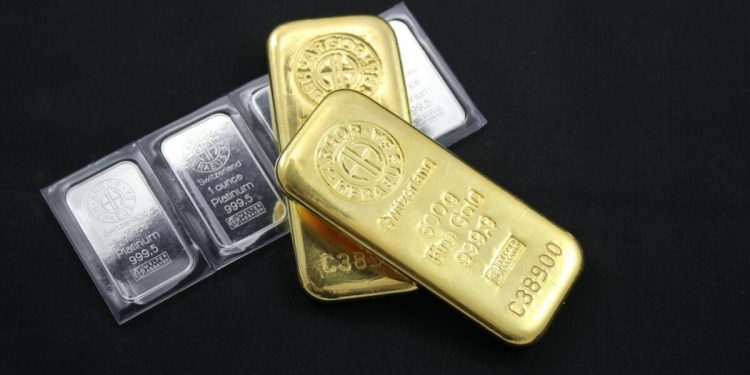 Gold Eyes $2,250 Mark; Silver Swings in Market Dance