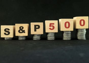 S&P 500 index pulled back, Nasdaq in pullback below 17900.0