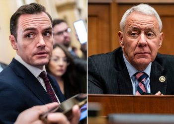 Republicans blast departing GOP lawmakers as razor-thin majority fuels fears of Dem takeover