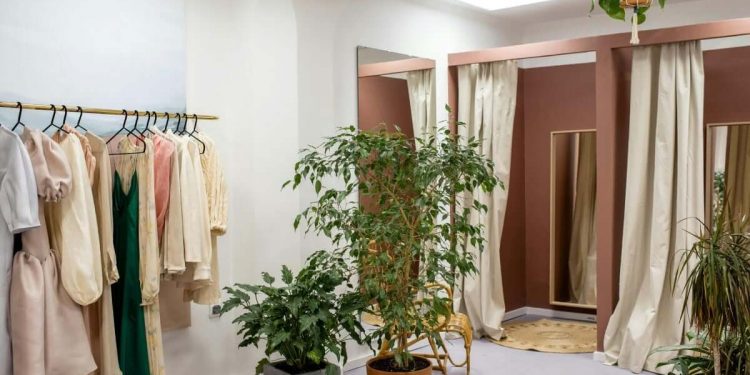 Embrace Unique Style: Top 2024 Fashion Revivals