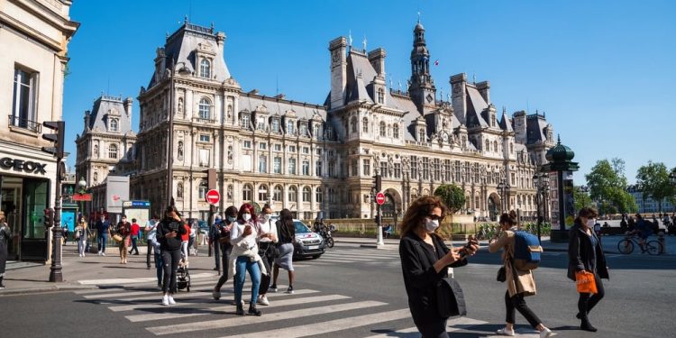 France Slashes Budget by €10B Amid Fiscal Woes