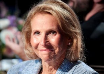 Skydance bid for Paramount hinges on Shari Redstone as special committee ends exclusive talks