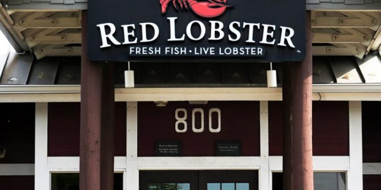 It wasn’t the endless shrimp that doomed Red Lobster. How private equity pinched the seafood chain.