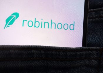 Robinhood Confronts SEC Allegations in Crypto Clash