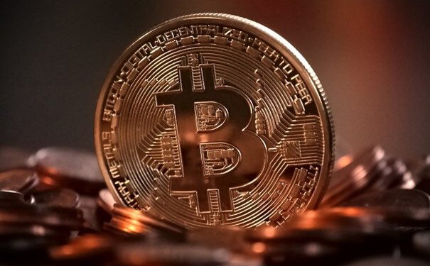 Bitcoin price and resistance zone around the $64000 level