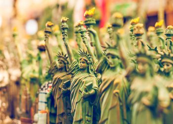 US initial jobless claims fall to 233,000, below expectations