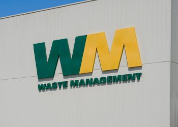 Waste Management nears $7B Stericycle acquisition: Time to buy Stericycle shares?