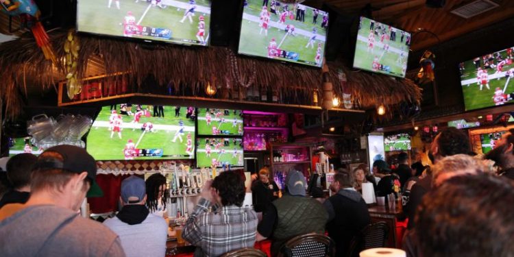 NFL-backed group lines up ‘Sunday Ticket’ streaming for bars, restaurants