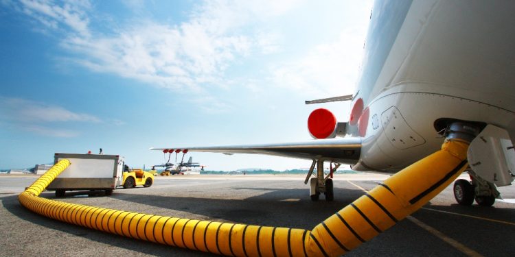 Jet fuel prices fall to $2.39: How this affects your airline ticket prices and aviation industry trends