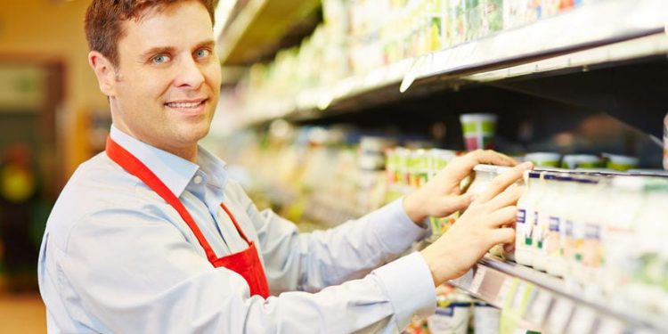 Sprouts Farmers Market jumps 15% on Q2 results and upgrades: Should you buy?