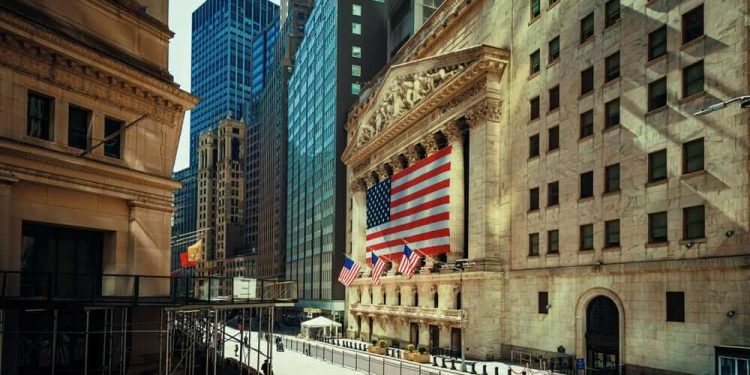 S&P 500 vs. Nasdaq: Today Hit Record Highs