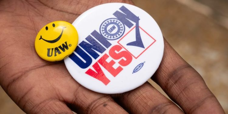 UAW union endorses Vice President Kamala Harris over Trump