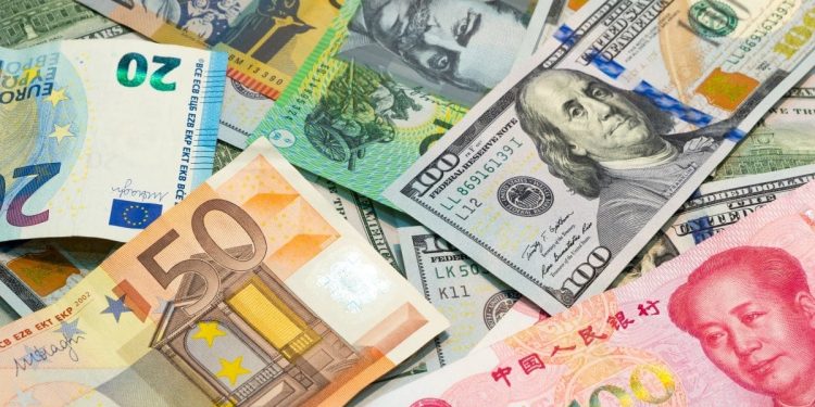 EURUSD and GBPUSD: the pound drops to a weekly low