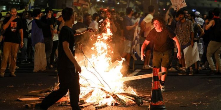 Biden, Harris to meet with US hostage deal negotiating team as major protests erupt in Israel