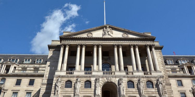 Bank of England cuts rates by 0.25% amid Labour’s budget impact