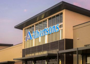 Albertsons sues Kroger after judge rules against grocery merger