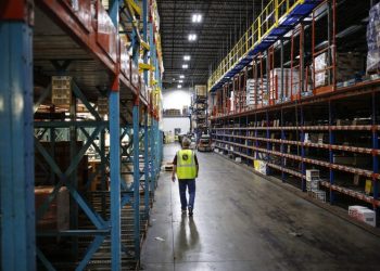 Top liquor distributor favored Costco and Kroger over small businesses, FTC says