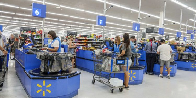 Walmart is getting a bump from a surprising cohort: Wealthier shoppers