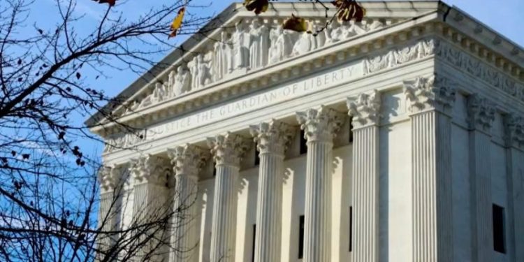 Straight woman’s job discrimination claim likely to prevail with SCOTUS rebuke of lower court: expert