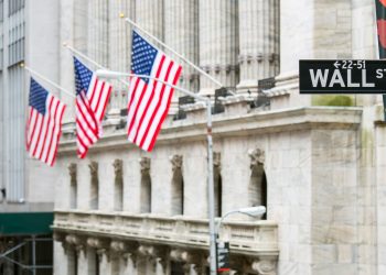 Dow slips 1,700 points, while S&P sheds Wednesday’s gains; big tech, bank stocks see steep declines