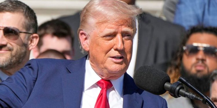 Trump jokes his admin will ‘forget about’ separation of church and state: ‘We’re bringing religion back’