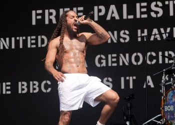 ‘Antisemitic’ British band banned from US after viral ‘death to the IDF’ festival chants