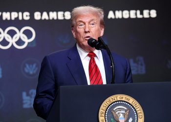 Trump blasts Schumer, Democrats as ‘country-hating thugs’ amid blockade on Senate nominees