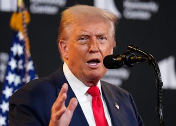 Trump predicts little progress in potential shutdown talks with ‘crazy’ Schumer, Jeffries